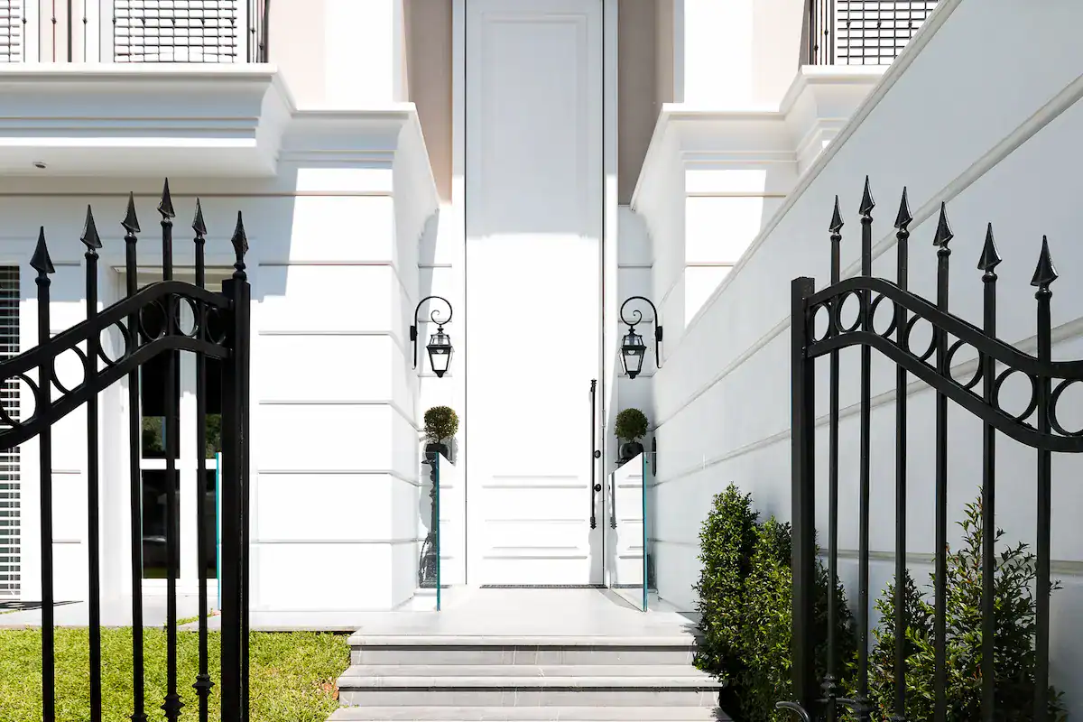 דלת כניסה גבוהה 51 דלת כניסה גבוהה