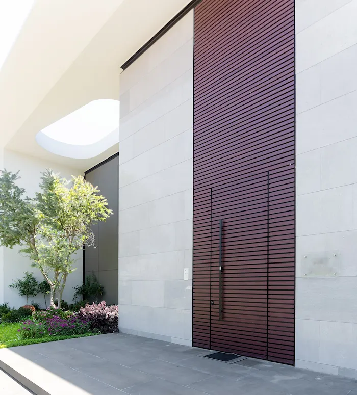 דלתות כניסה מעוצבות 1 דלתות חוץ מעוצבות