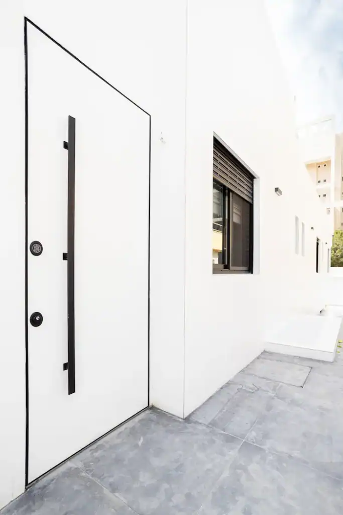 דלתות מאלומיניום