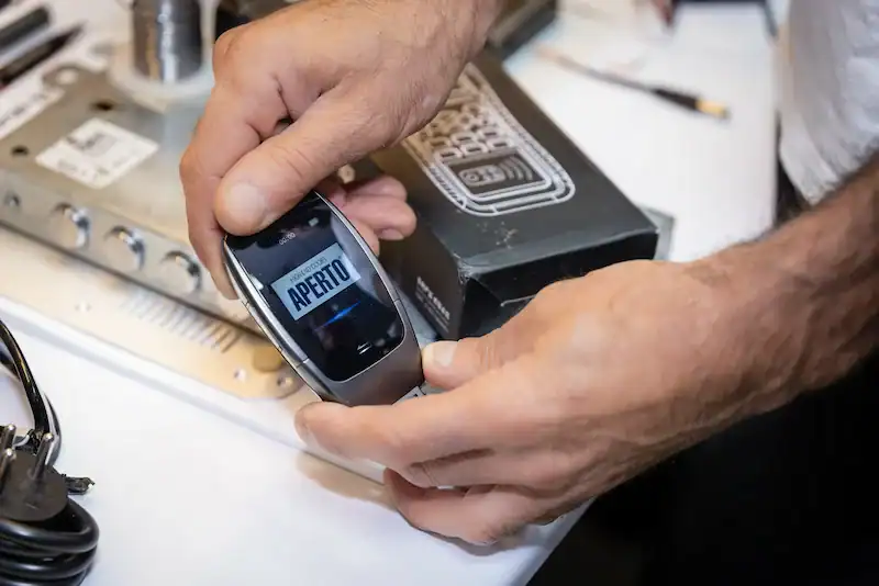 שלט חכם לדלתות קו אפס