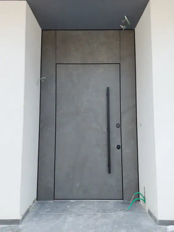 חיפוי קיר עם גרניט פורצלן