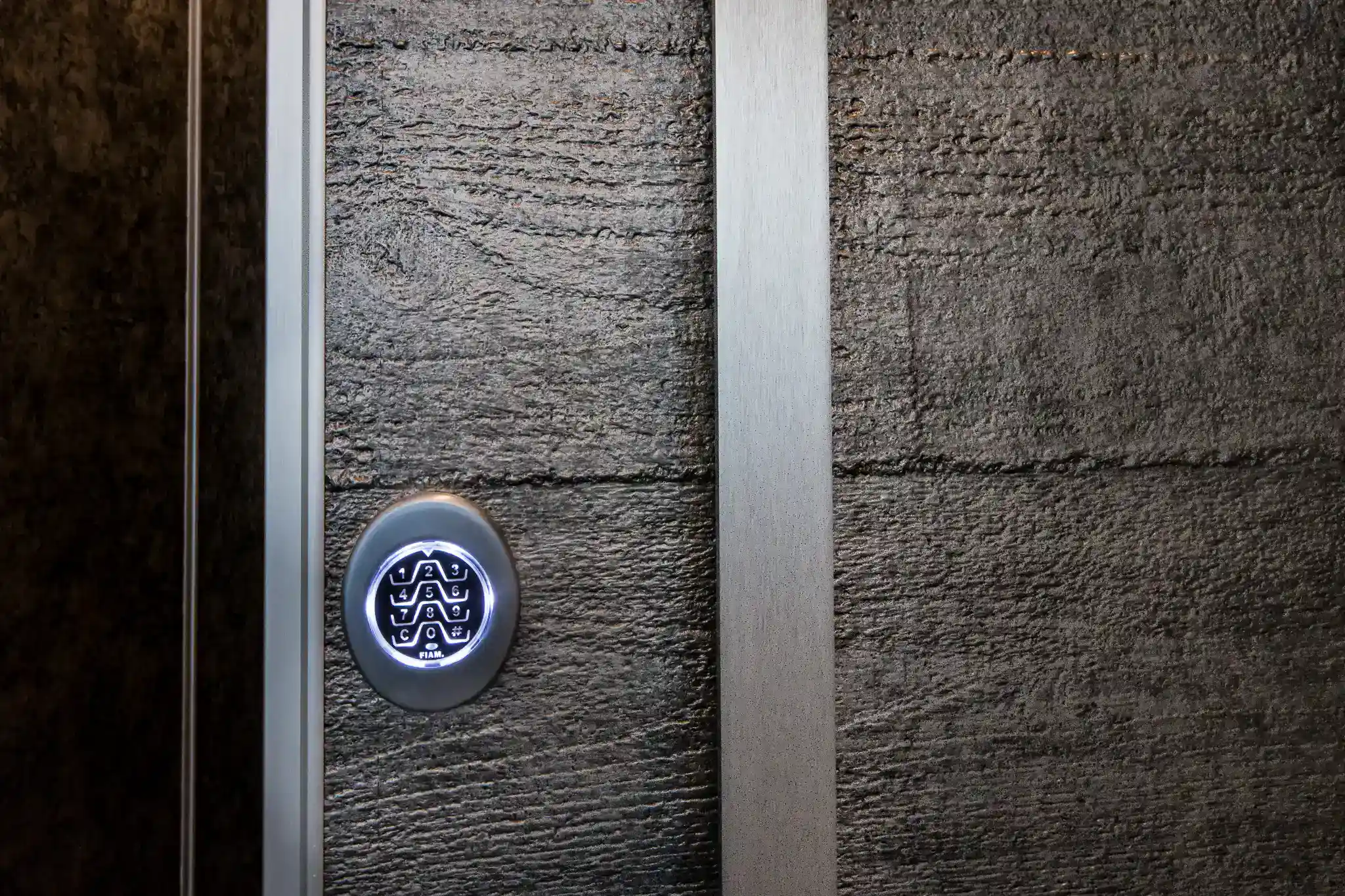 איך לבחור דלתות כניסה בקו אפס - APERTO