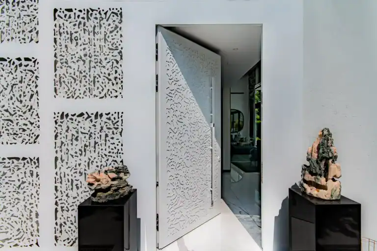 דלתות כניסה בהתאמה אישית מבית APERTO