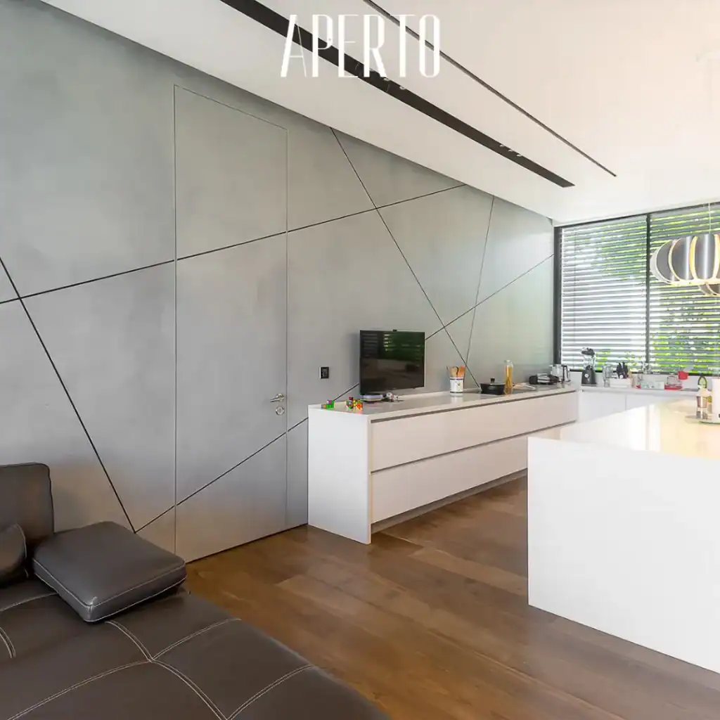 חיפוי קיר עם דלת נסתרת