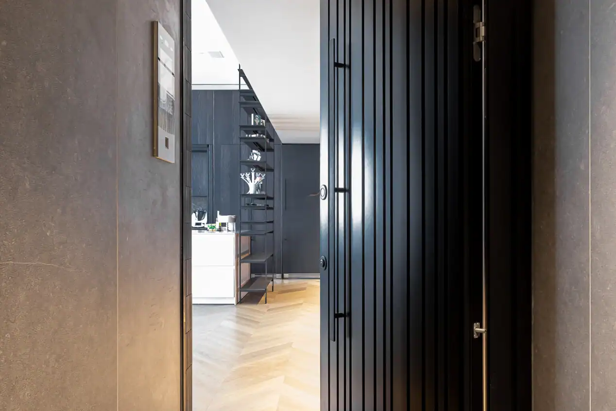 תמונה ראשית לדלת כניסה קו אפס - אינפיניט