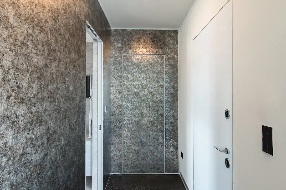 דלתות נסתרות - סוגי דלתות נסתרות והתכונות שלהם 17 דלתות נסתרות – סוגי דלתות נסתרות והתכונות שלהם