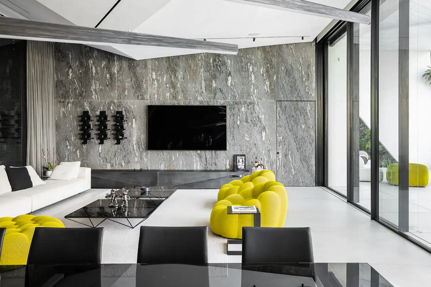 דלת סתרים – היופי והמסתורין מאחורי דלת סתרים 15 דלת סתרים – היופי והמסתורין מאחורי דלת סתרים