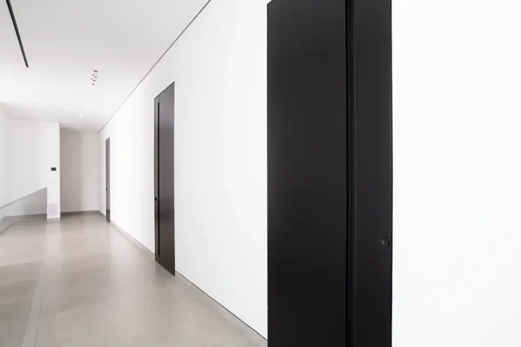 דלתות פנים מאלומיניום המהפכה בעיצוב הפנים 1