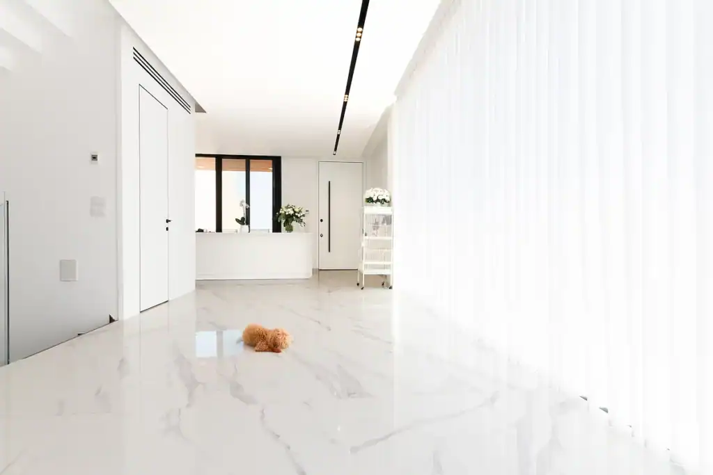 היתרונות של דלתות פנים מאולמיניום