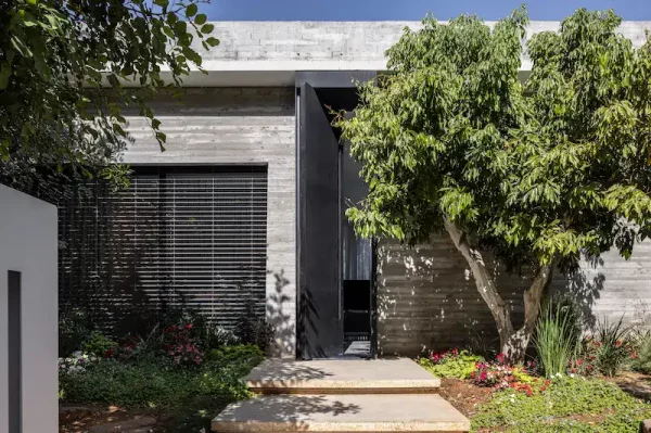 דלת כניסה בעיצוב אישי